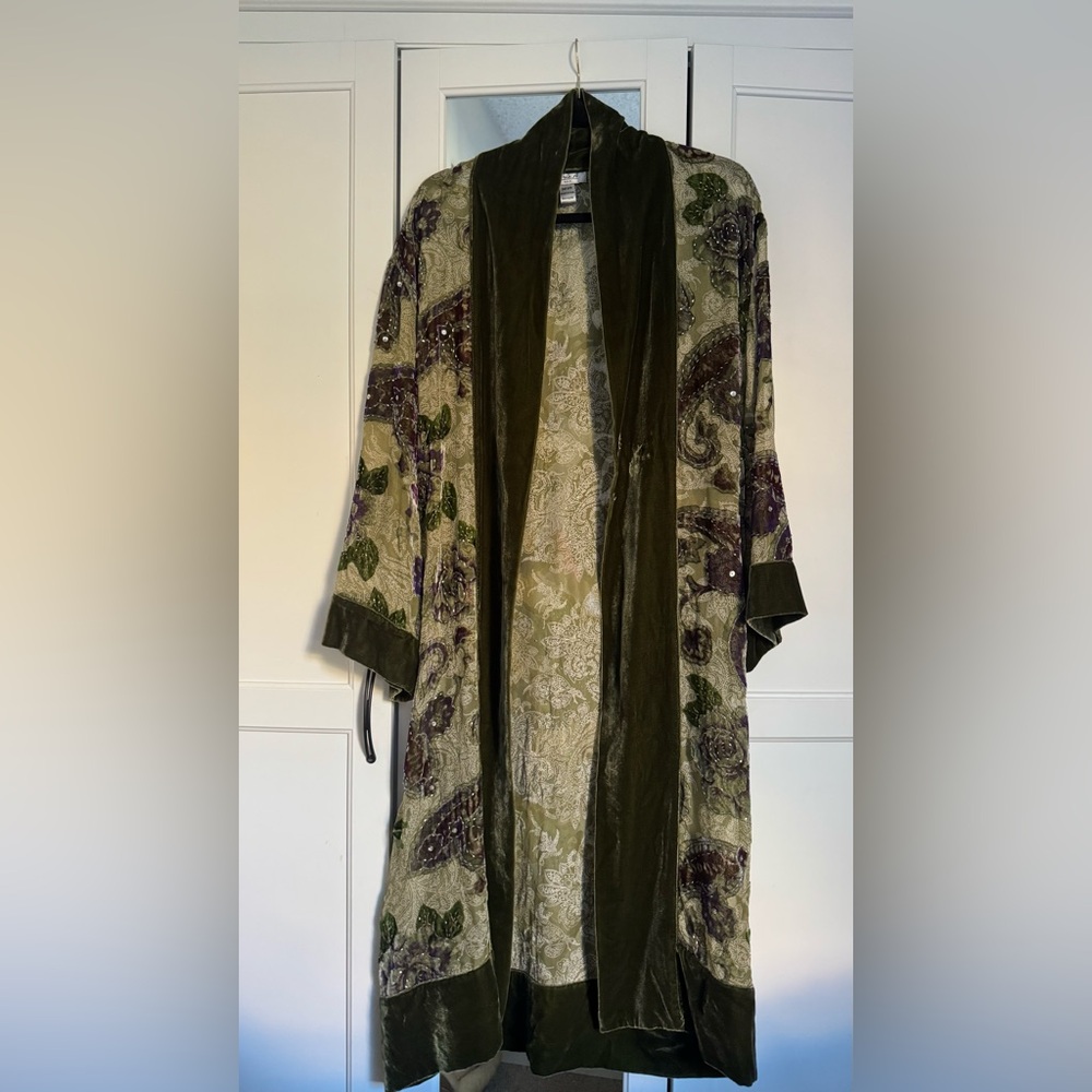Luxurious Velvet Silk Robe Kimono in Green new